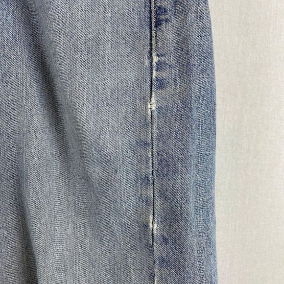 LEVI'S 569 Loose Fit Denim Shorts - Picture 4 of 11